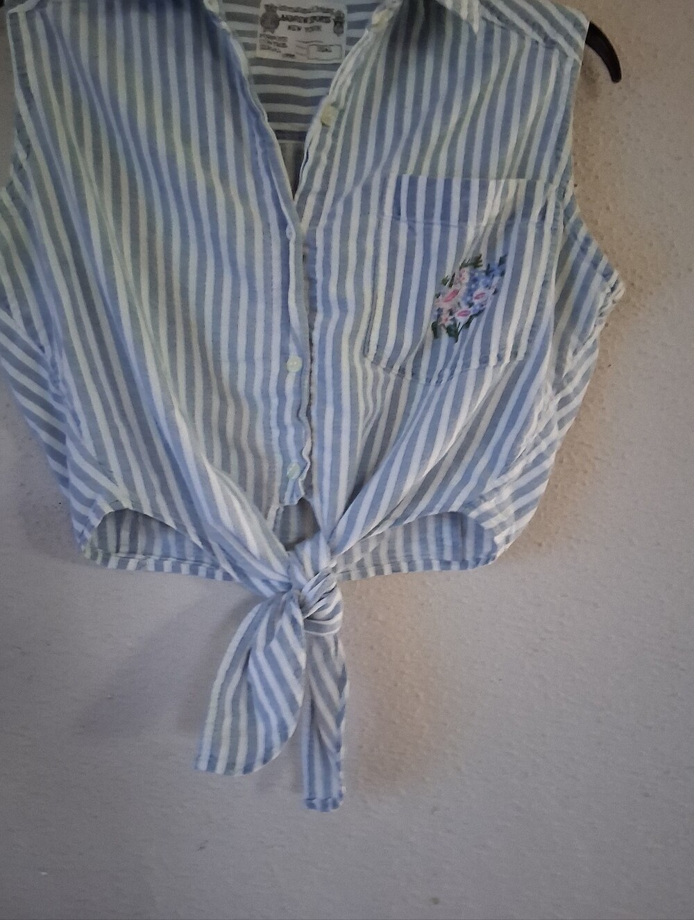 Vintage 1970s Striped Tie-Front Crop Top in Blue & White